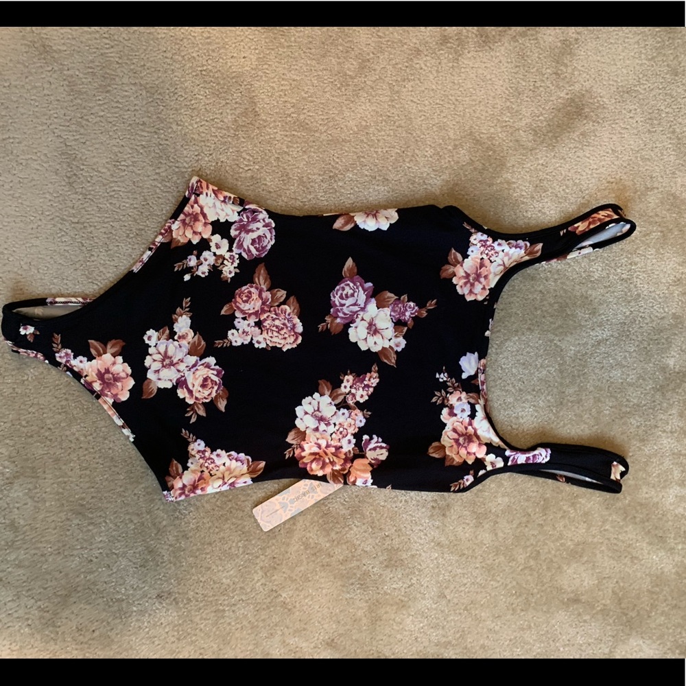 IRiS black floral body suit